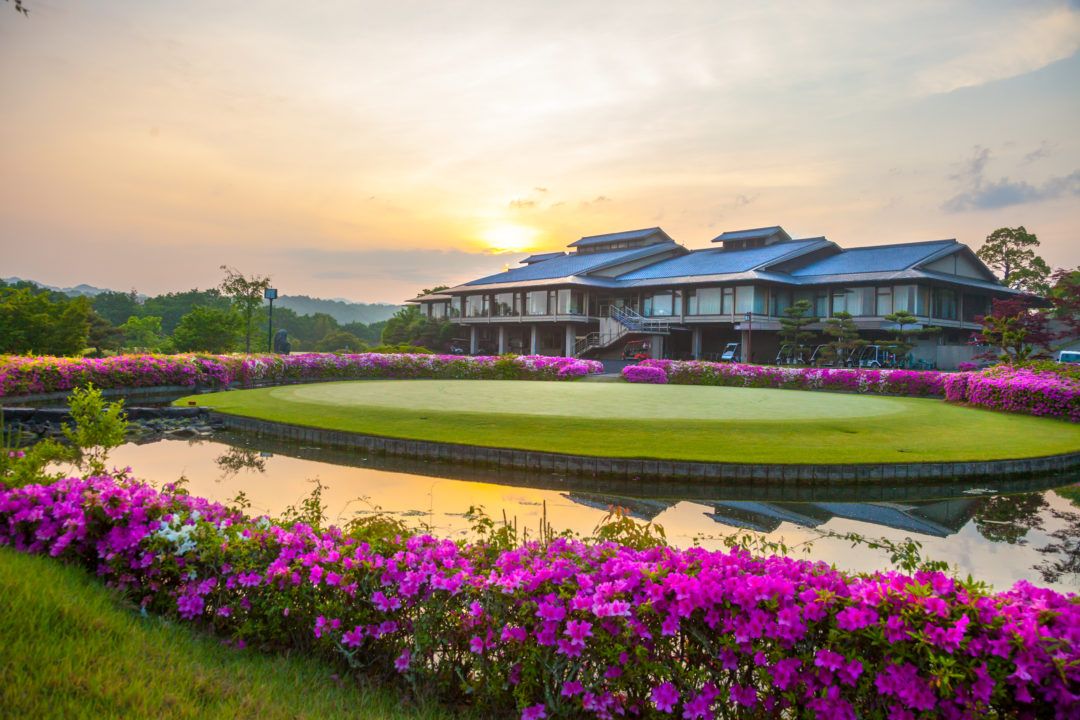 花吉野カンツリー俱楽部 コース管理 近鉄造園土木株式会社